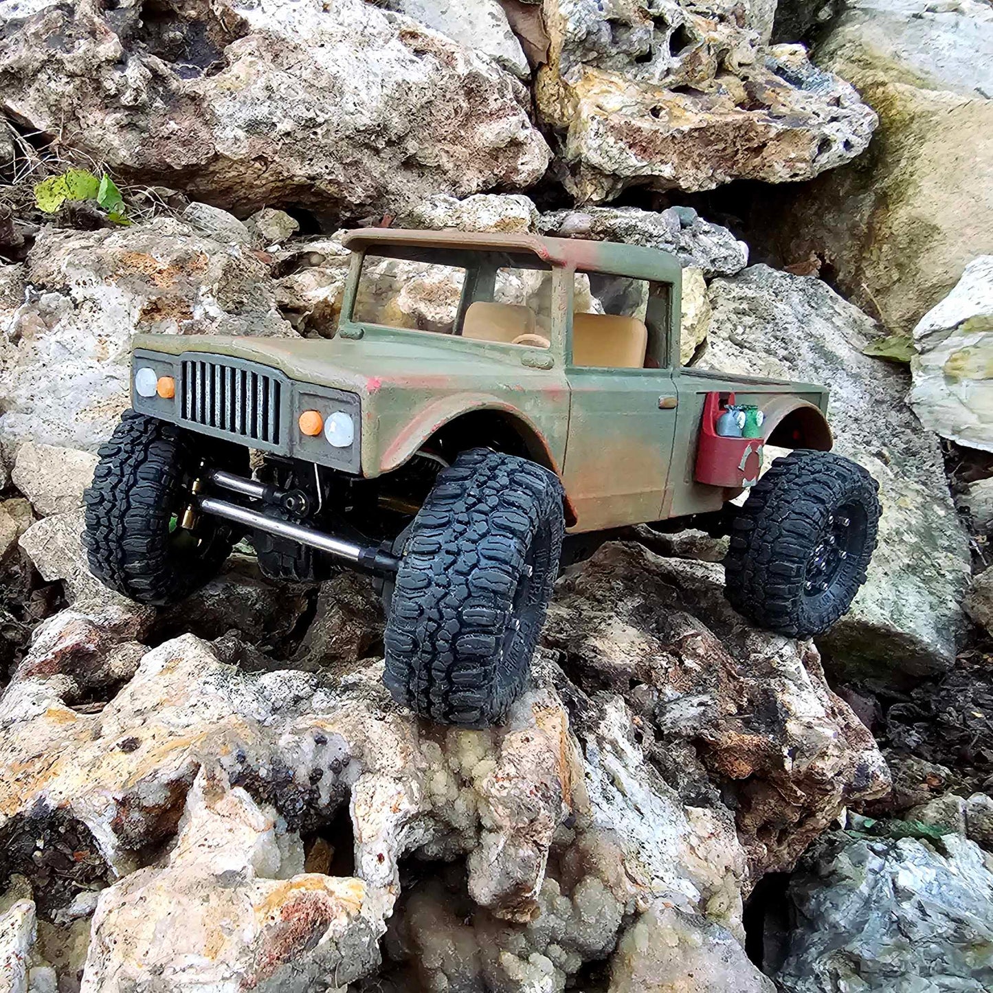 FlubRC 1/18 M710 Cab